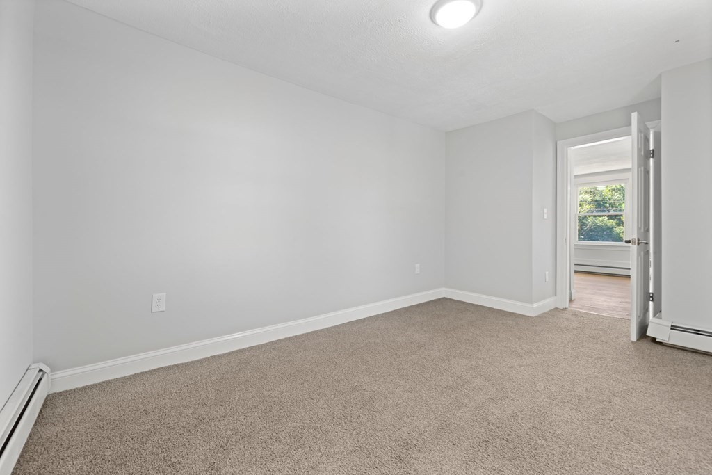 2528 Providence Road Northbridge, MA 01534 - Photo 13 of 19 Gallery Image 13