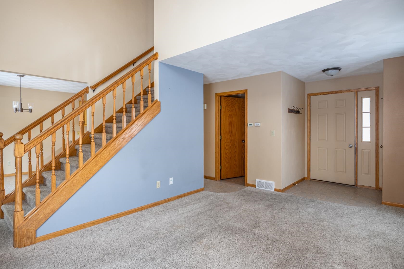 N9689 Gina Drive Appleton, WI 54915 - Photo 5 of 29