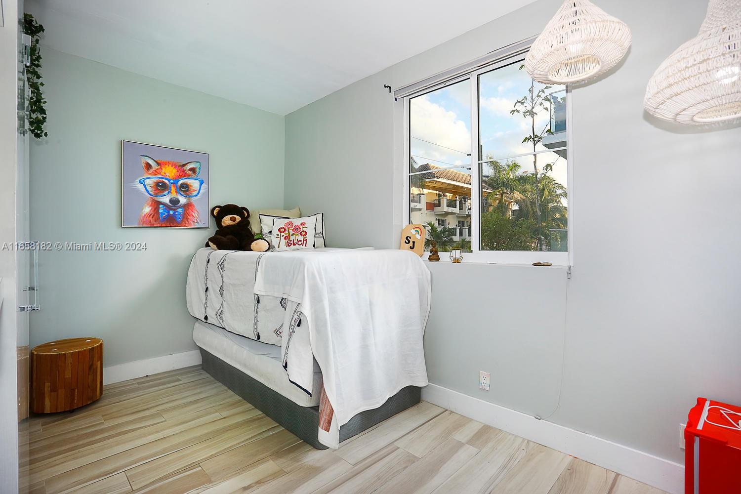 325 Meridian Avenue, Unit 8 Miami Beach, FL 33139 - Photo 15 of 17