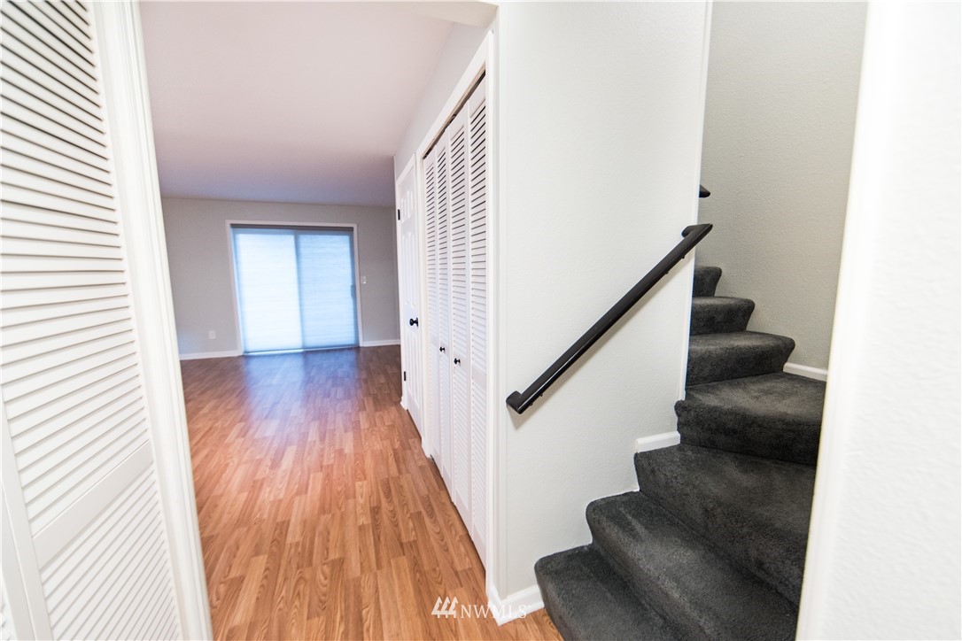 18910 Bothell Everett Highway, Unit B3 Bothell, WA 98012 - Photo 5 of 27 Gallery Image 5