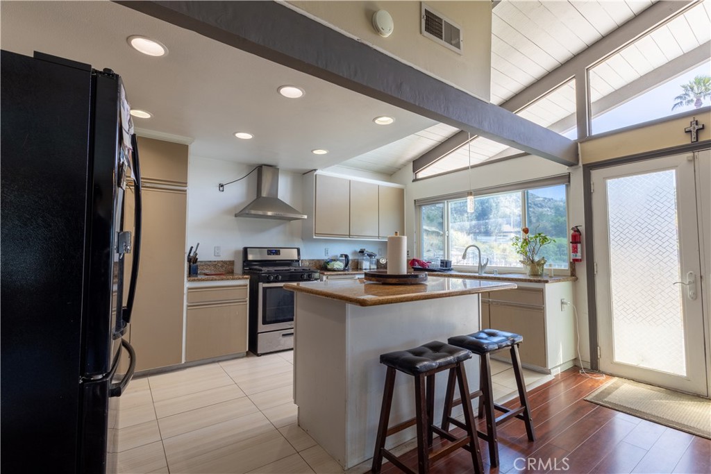 2510 Cloudcrest Way Riverside, CA 92507 - Photo 8 of 24