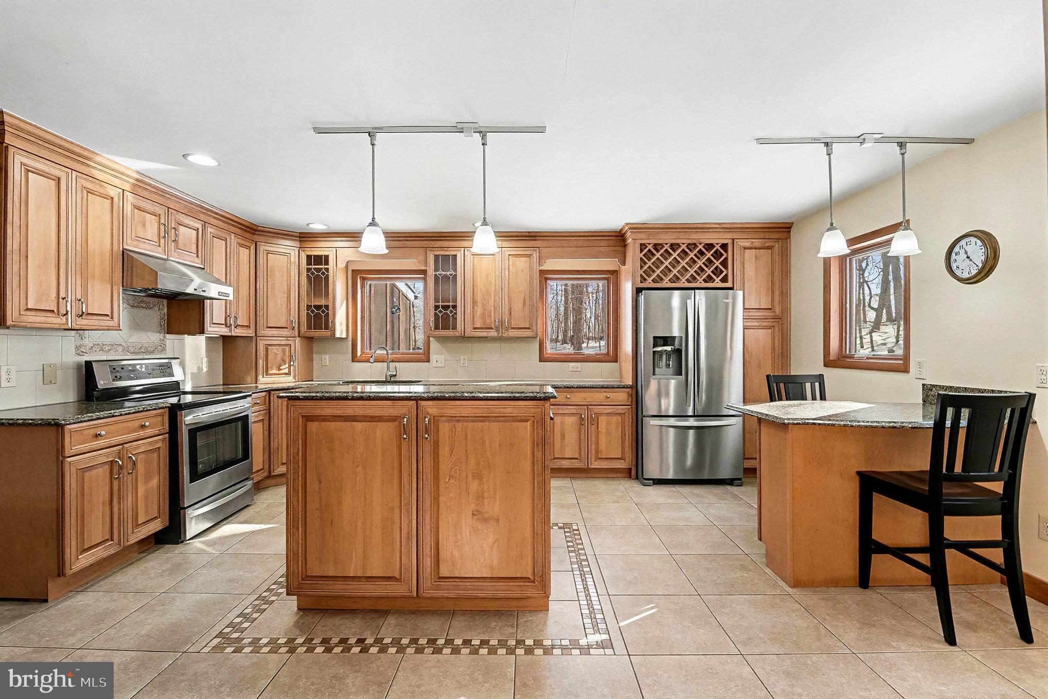 4007 Street Road Street, MD 21154 - Photo 18 of 42 Kitchen with built in seating