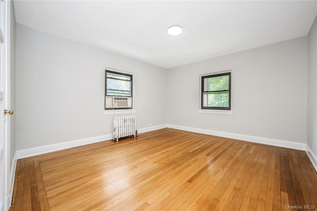 64 Kensington Road, Unit 2C Bronxville, NY 10708 - Photo 13 of 20 Primary Bedroom