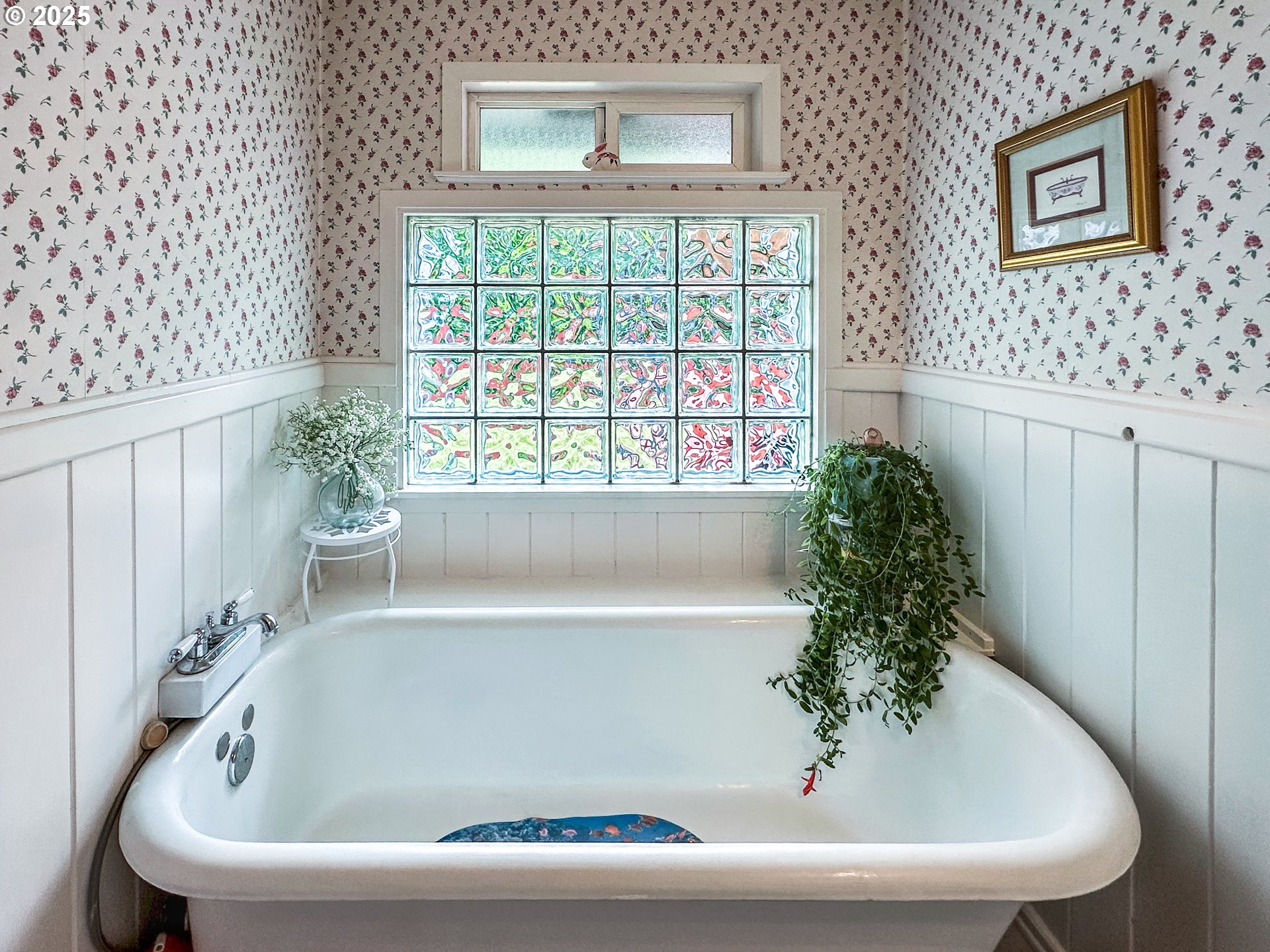 69215 Wildwood Road North Bend, OR 97459 - Photo 41 of 48 Bedroom