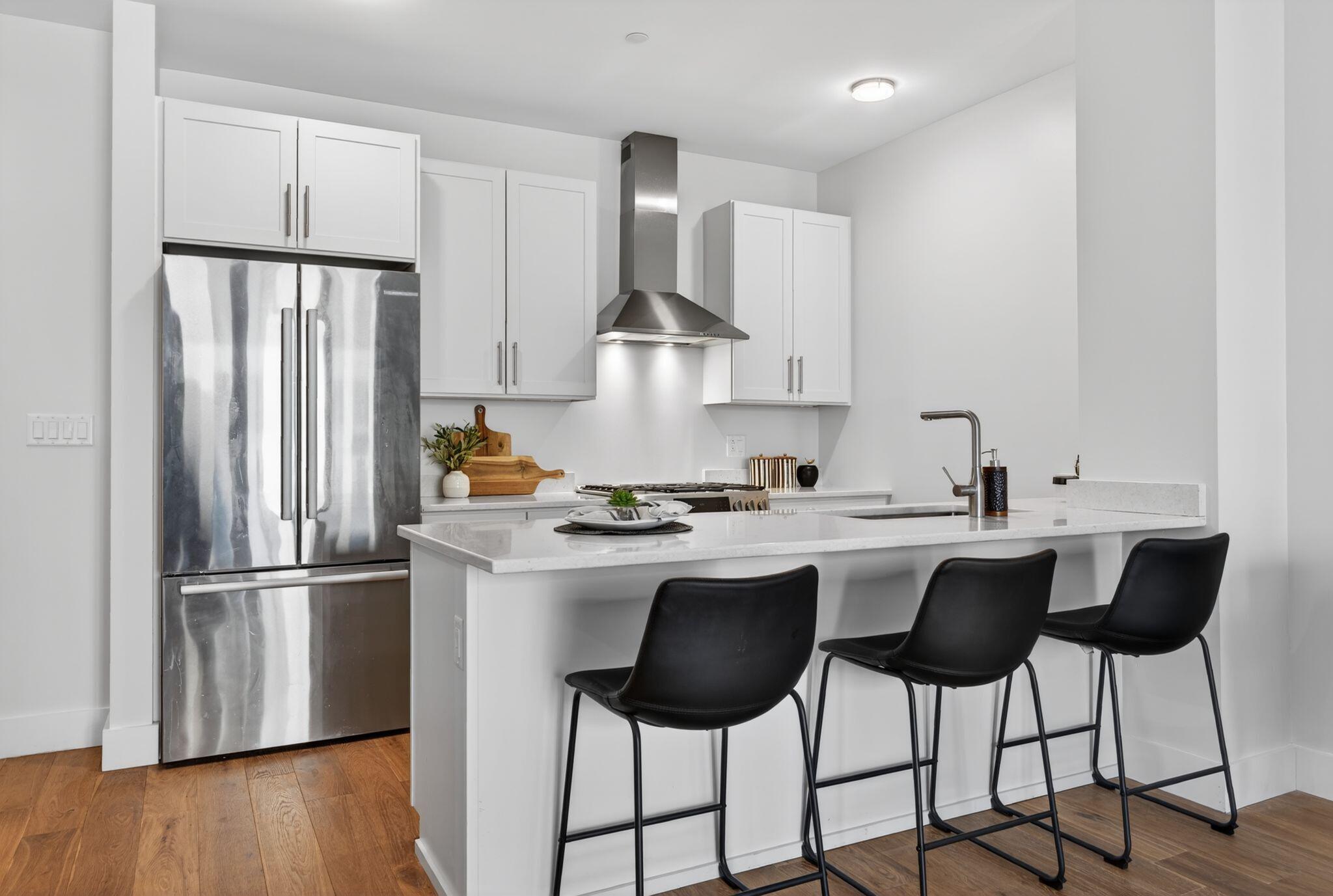 387 Commercial Street, Unit 535 Portland, ME 04101 - Photo 4 of 58 DSC03545