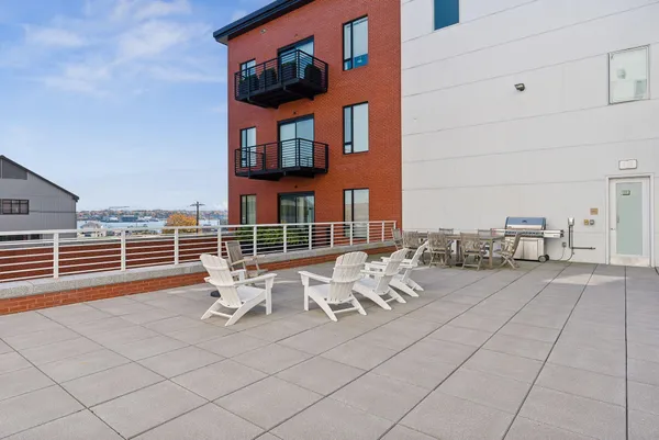 $935,000 | 387 Commercial Street, Unit 535, Portland, ME 04101