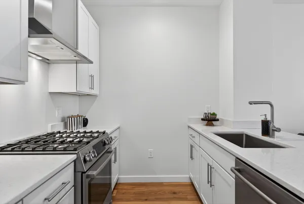 $935,000 | 387 Commercial Street, Unit 535, Portland, ME 04101