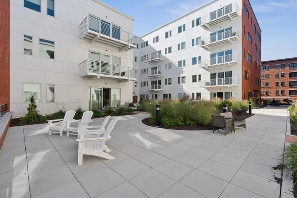 $935,000 | 387 Commercial Street, Unit 535, Portland, ME 04101