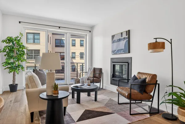 $935,000 | 387 Commercial Street, Unit 535, Portland, ME 04101