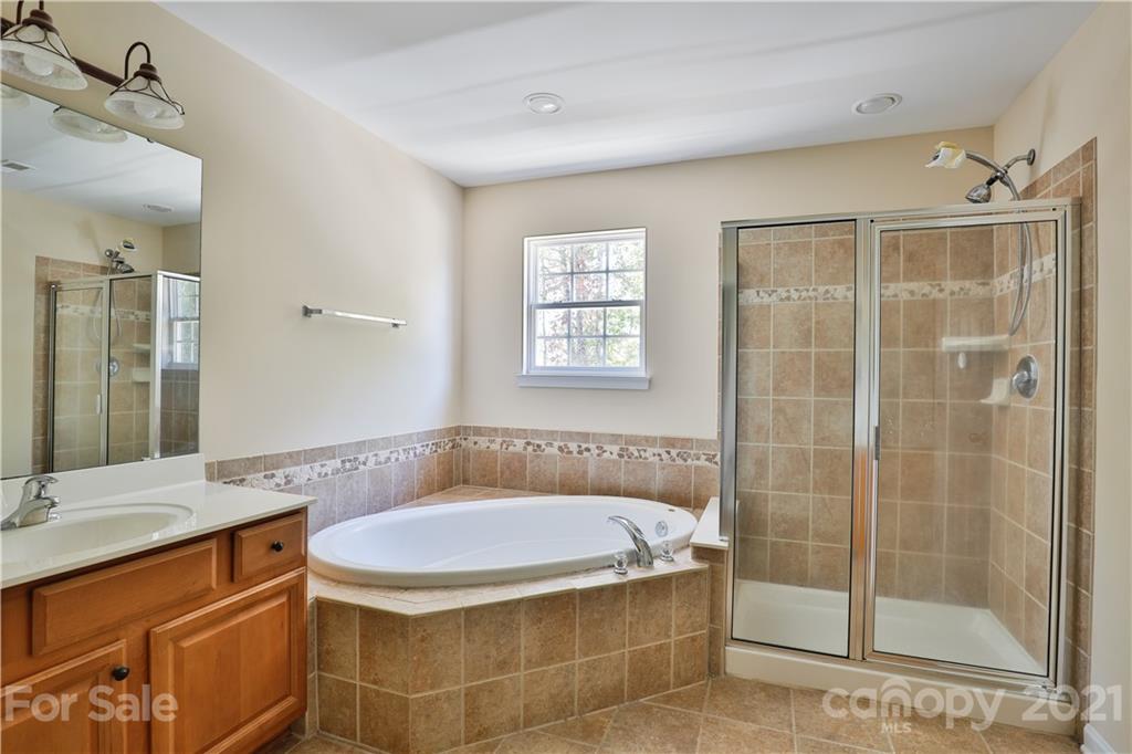 13008 Phillips Road Matthews, NC 28105 - Photo 3 of 17 Gallery Image 3