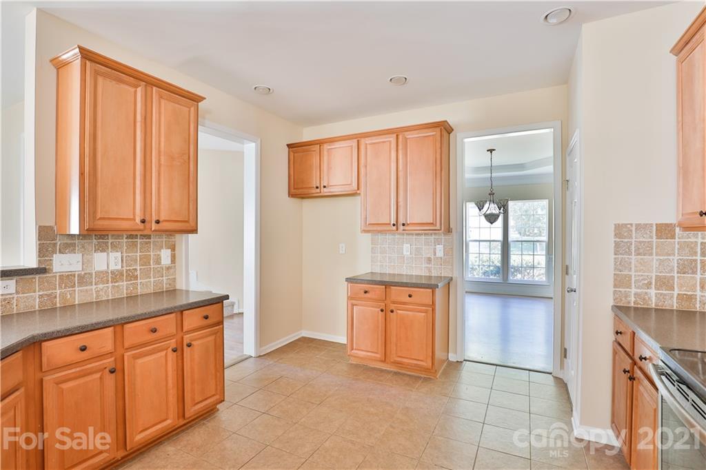 13008 Phillips Road Matthews, NC 28105 - Photo 4 of 17 Gallery Image 4