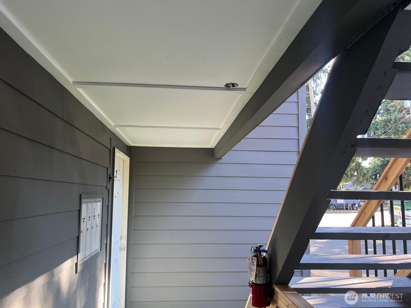 10443 17th Avenue Southwest Seattle, WA 98146 - Photo 5 of 5