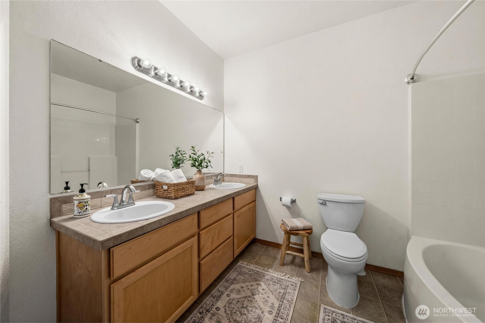 8113 Custer Road Southwest, Unit E5 Lakewood, WA 98499 - Photo 12 of 29