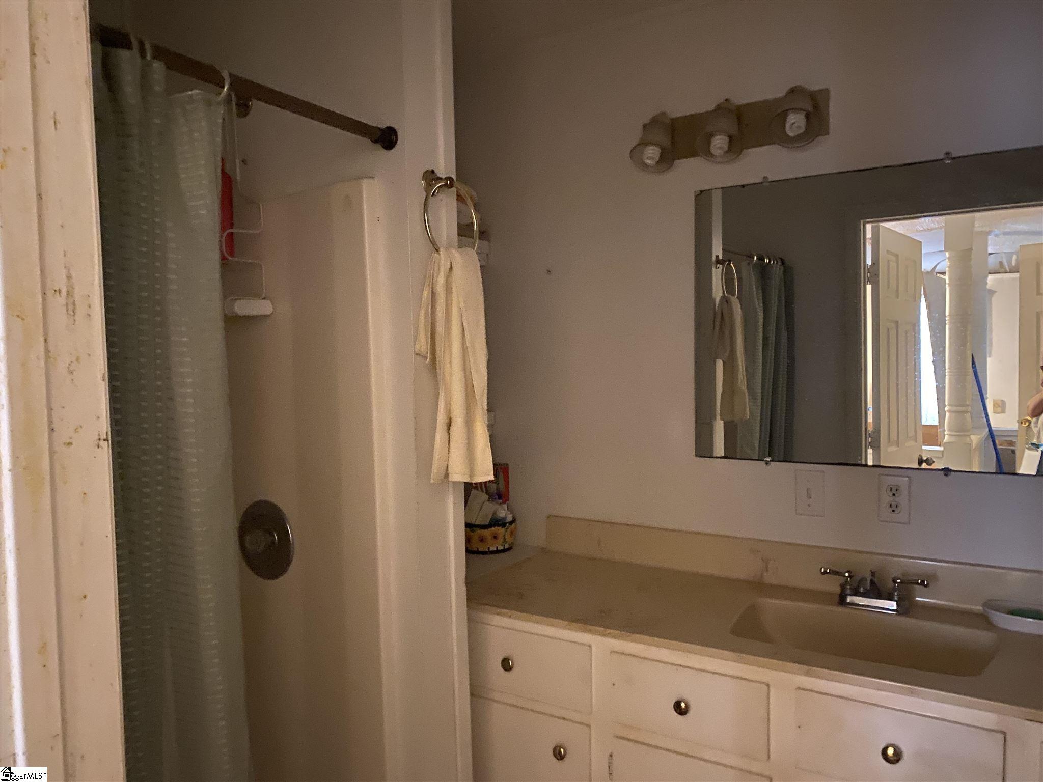 360 State Rd S-42-9796 Duncan, SC 29334 - Photo 14 of 18 Gallery Image 14
