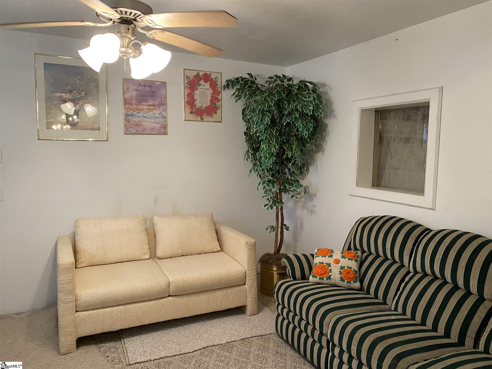 360 State Rd S-42-9796 Duncan, SC 29334 - Photo 4 of 18 Gallery Image 4