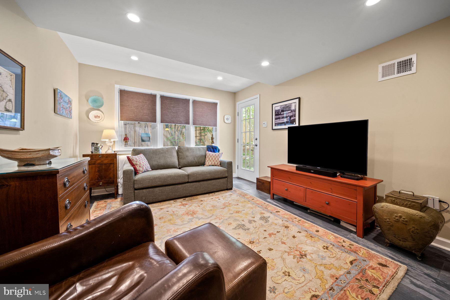 121 Hilltop Road Philadelphia, PA 19118 - Photo 16 of 21 Gallery Image 16