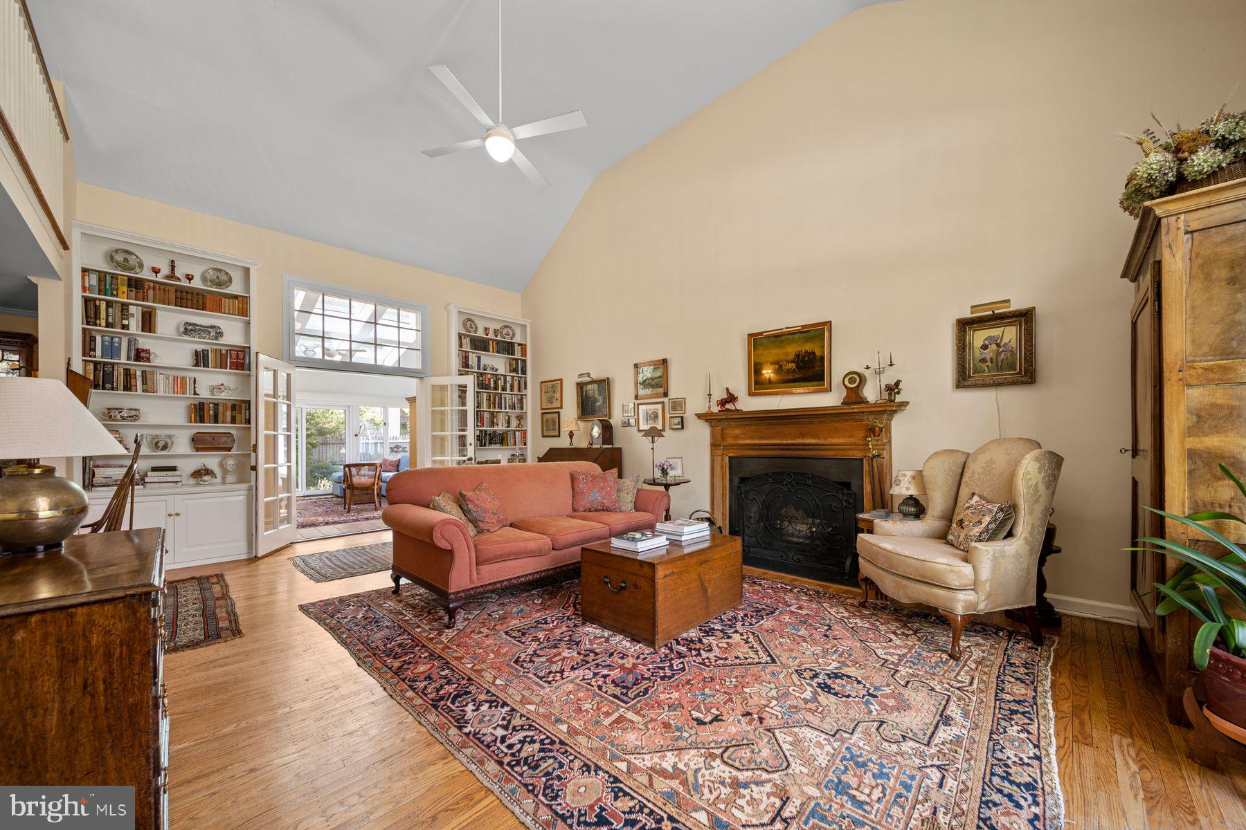121 Hilltop Road Philadelphia, PA 19118 - Photo 4 of 21 Gallery Image 4
