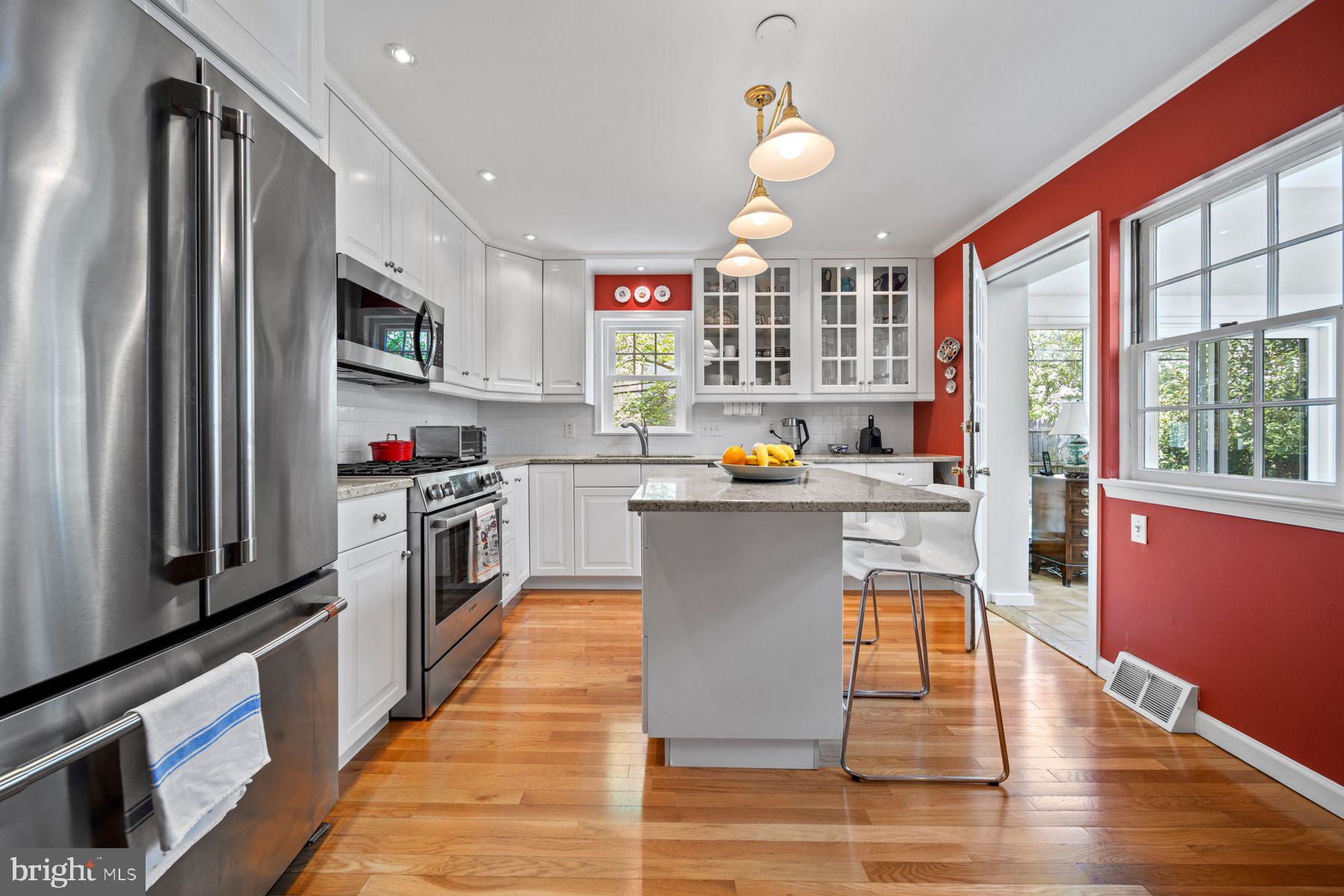 121 Hilltop Road Philadelphia, PA 19118 - Photo 5 of 21 Gallery Image 5