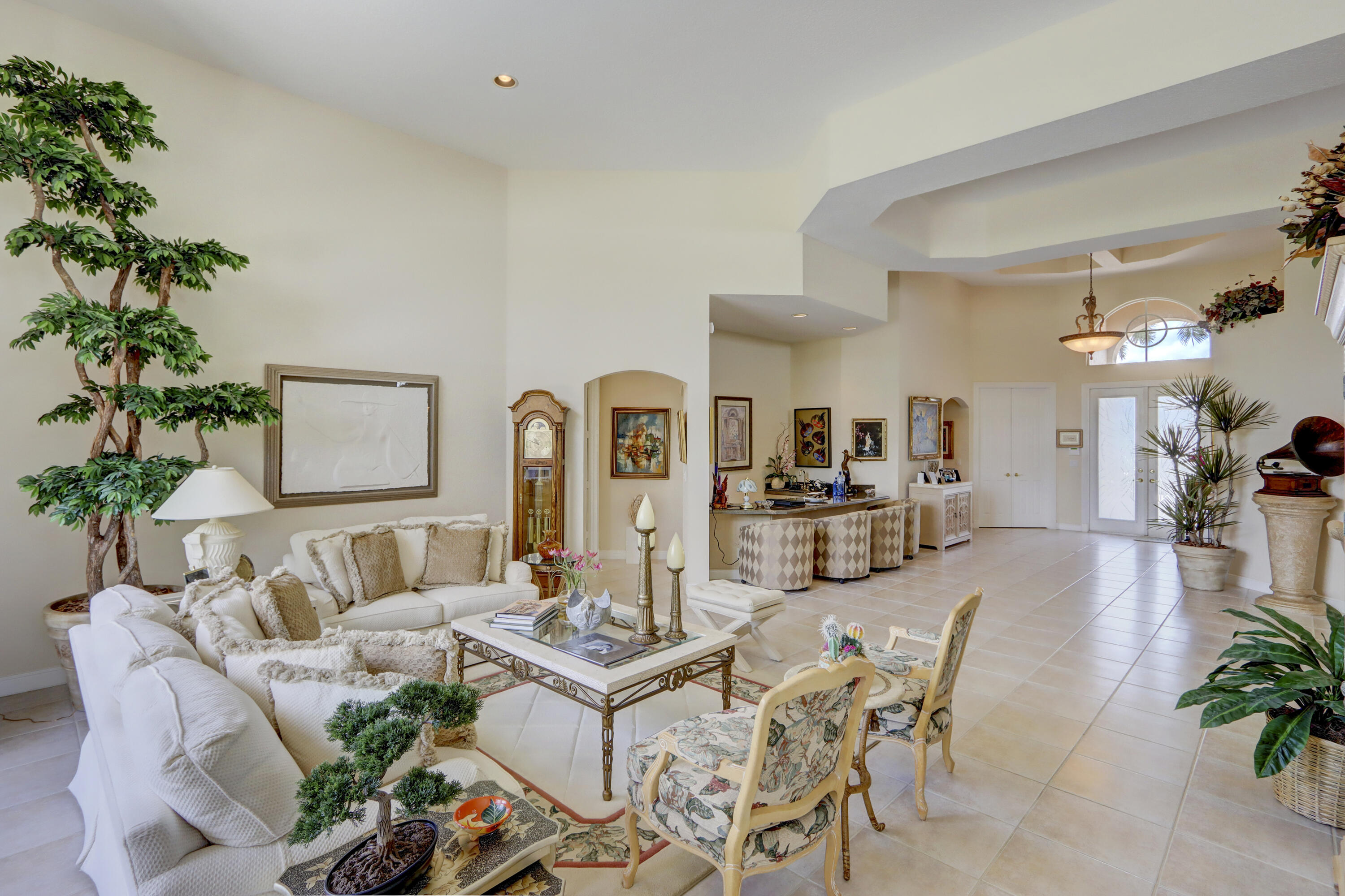 6553 Somerset Circle Boca Raton, FL 33496 - Photo 5 of 22 Living Room - 3