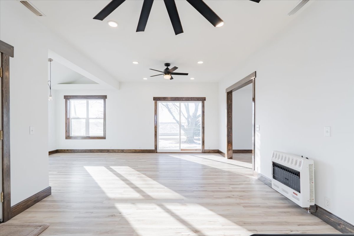 10788 North 1000 E Road Chenoa, IL 61726 - Photo 13 of 50