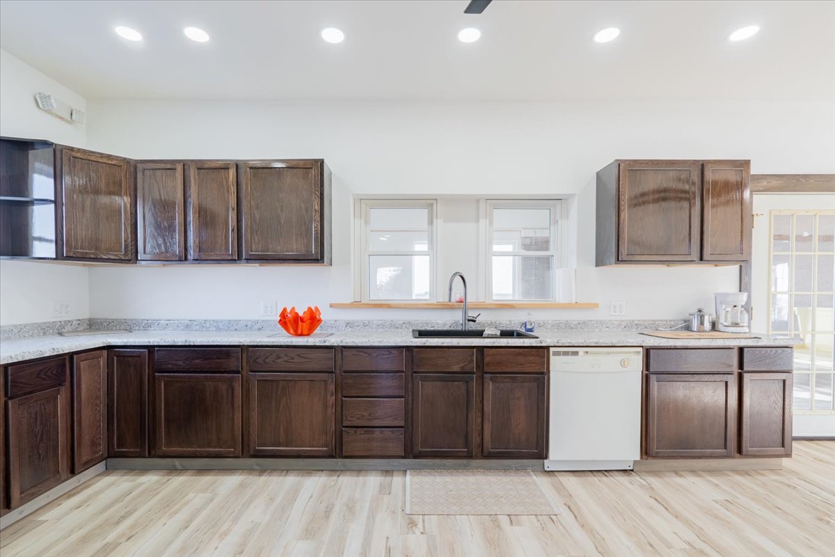 10788 North 1000 E Road Chenoa, IL 61726 - Photo 7 of 50