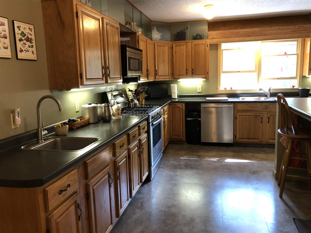 111 Sugar Hill Road Hopkinton, NH 03229 - Photo 5 of 27