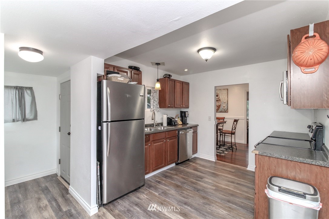 881 Retsil Road East Port Orchard, WA 98366 - Photo 9 of 24 Gallery Image 9