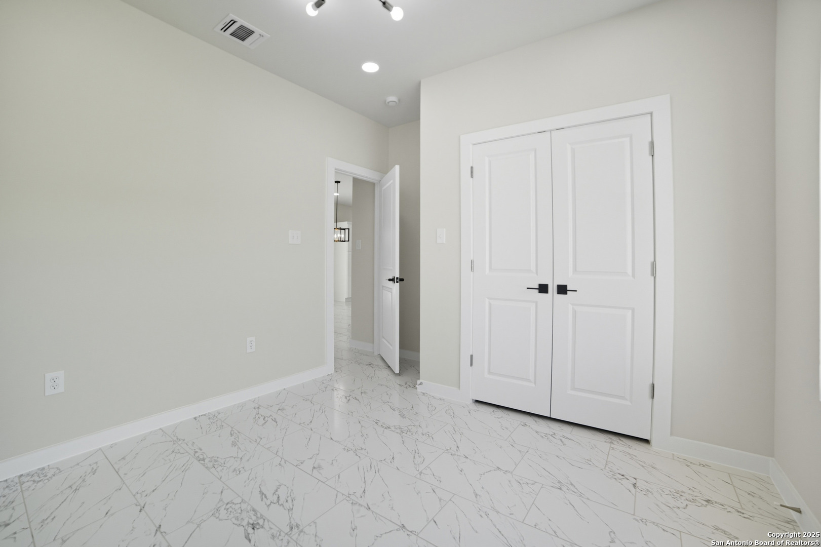 16724 Tapatio Street Atascosa, TX 78002 - Photo 25 of 29 a view of an empty room