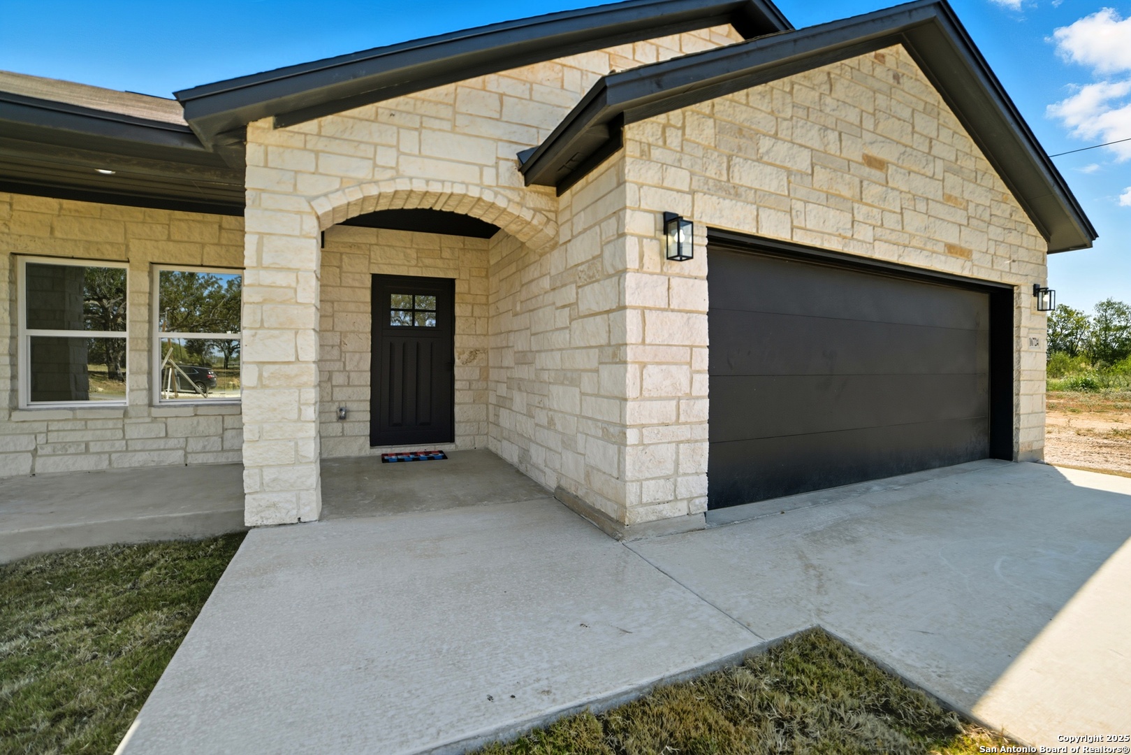 16724 Tapatio Street Atascosa, TX 78002 - Photo 5 of 29 a view of entrance