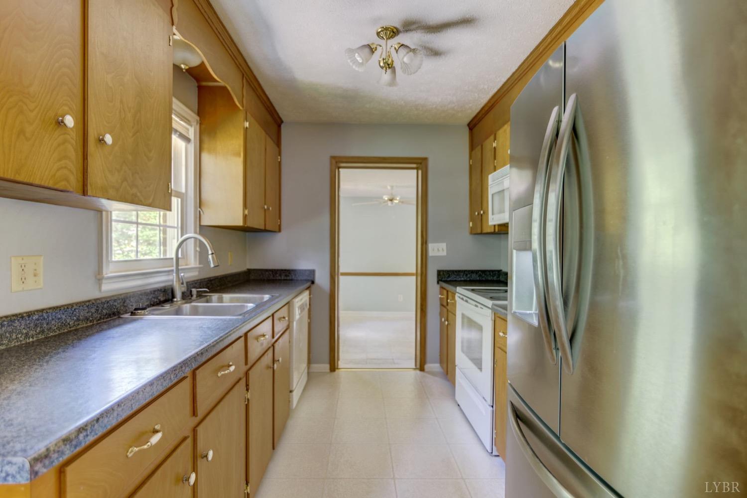 542 Bear Creek Road Rustburg, VA 24588 - Photo 6 of 42 Gallery Image 6