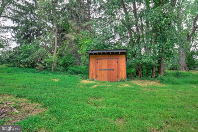 $875,000 | 115 West Bishop Hollow Road, Media, PA 19063