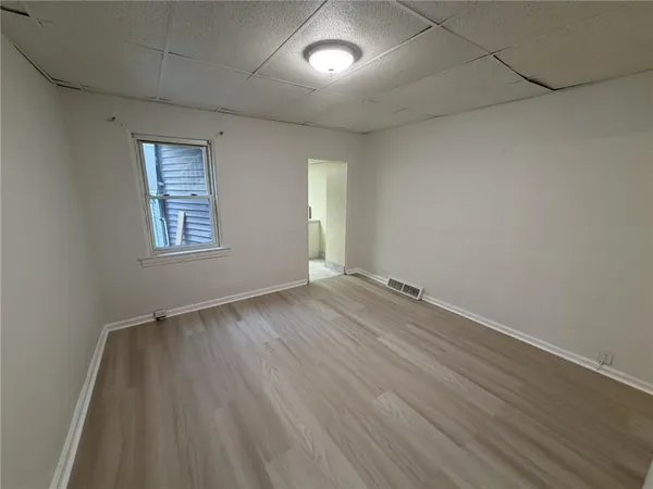 $2,100 | 235 38th Street, Pittsburgh, PA 15201