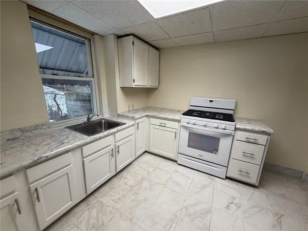 $2,100 | 235 38th Street, Pittsburgh, PA 15201