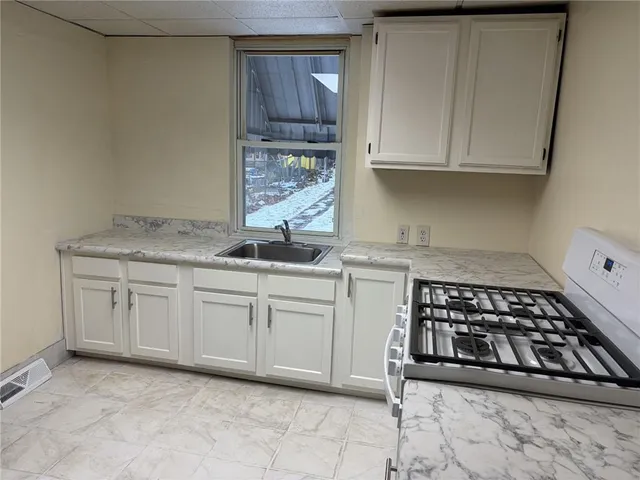 $2,600 | 235 38th Street, Pittsburgh, PA 15201