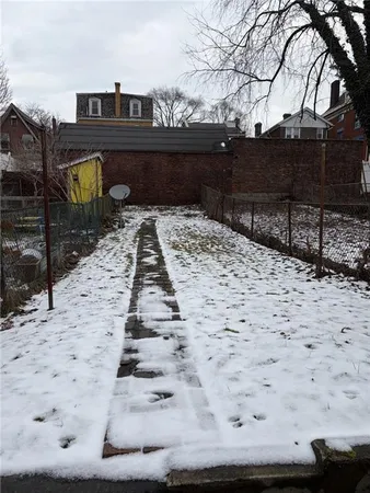 $2,100 | 235 38th Street, Pittsburgh, PA 15201