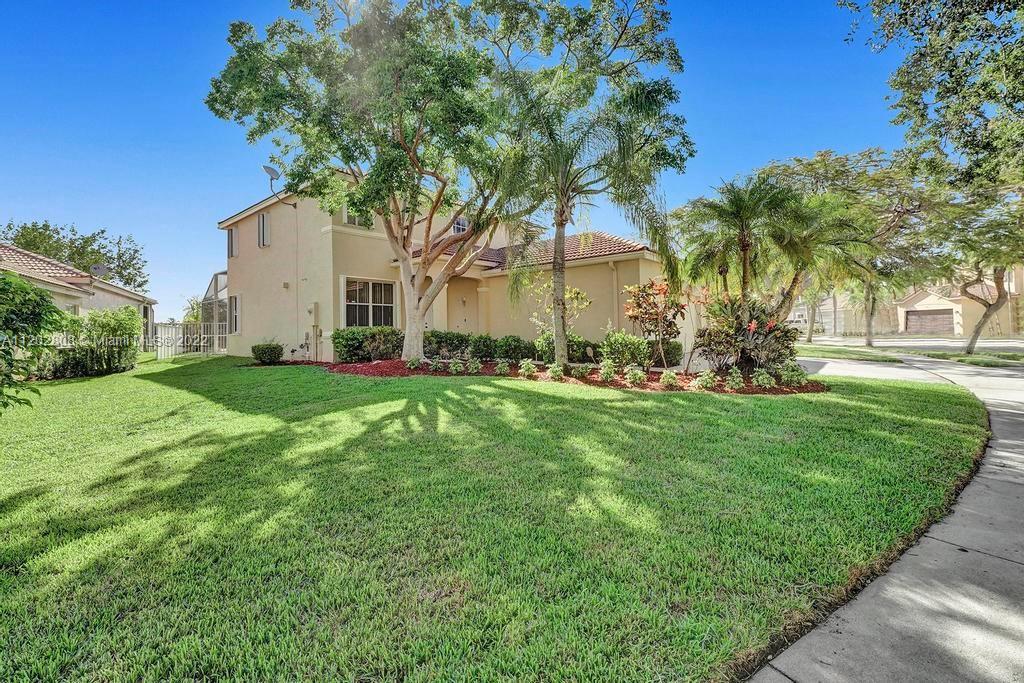 627 Willow Bend Road Weston, FL 33327 - Photo 5 of 7