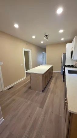 $2,500 | 3111 North Central Park Avenue, Unit 1, Chicago, IL 60618
