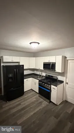 $2,200 | 5 Samuel Street, Hamilton, NJ 08610