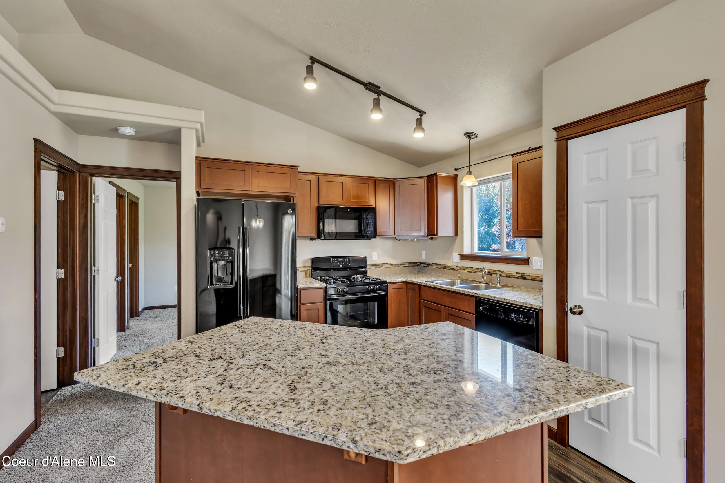 6684 West Conner Street Rathdrum, ID 83858 - Photo 12 of 42 Kitchen