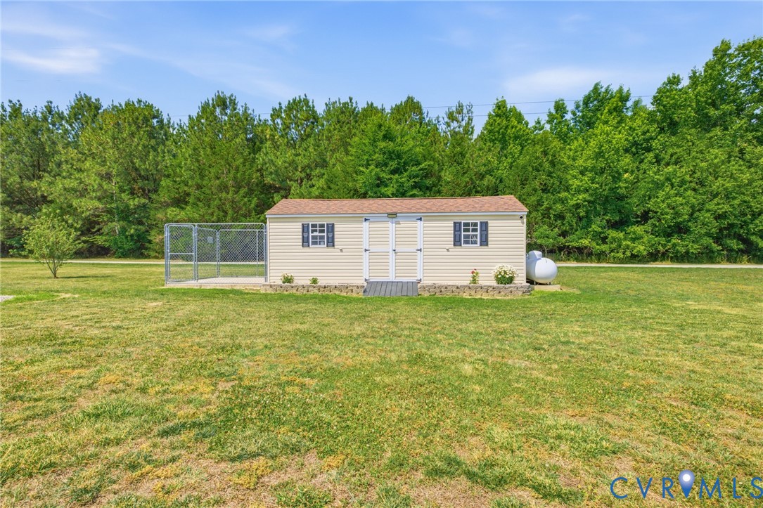 15300 Lebanon Road Spring Grove, VA 23881 - Photo 38 of 41 Nicely sized outbuilding with dog pens that will c