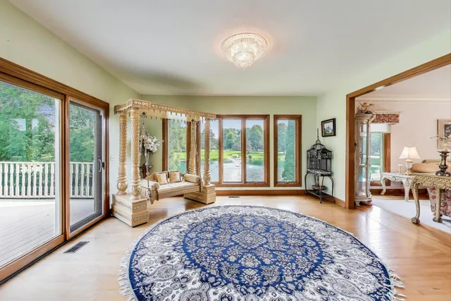 $1,395,000 | 45 Willow Bay Drive, South Barrington, IL 60010