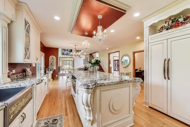 $1,395,000 | 45 Willow Bay Drive, South Barrington, IL 60010