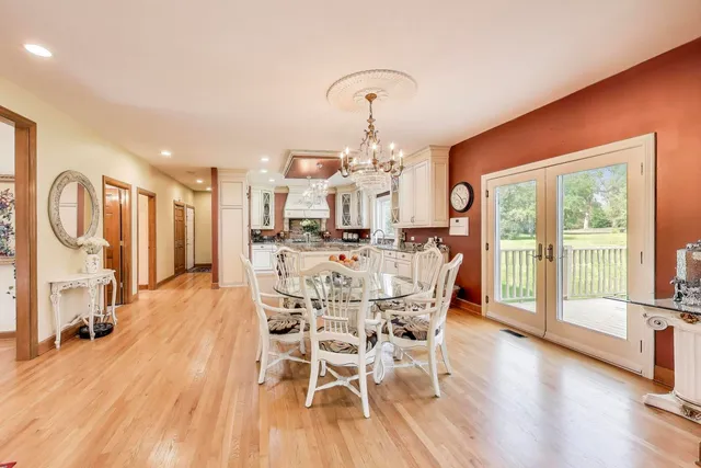 $1,395,000 | 45 Willow Bay Drive, South Barrington, IL 60010