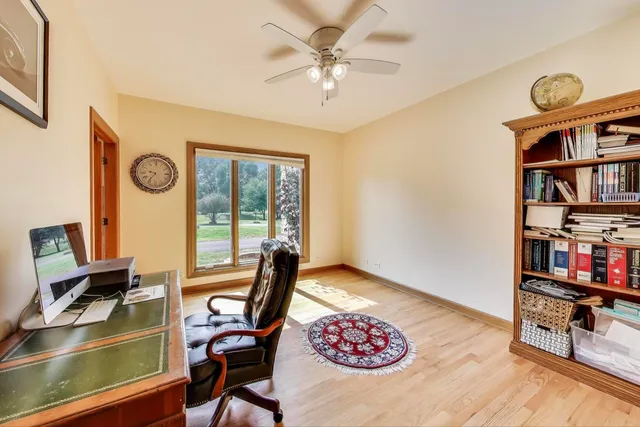 $1,395,000 | 45 Willow Bay Drive, South Barrington, IL 60010