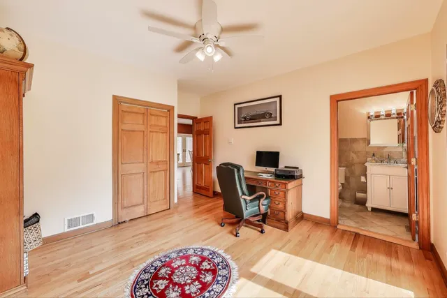 $1,395,000 | 45 Willow Bay Drive, South Barrington, IL 60010