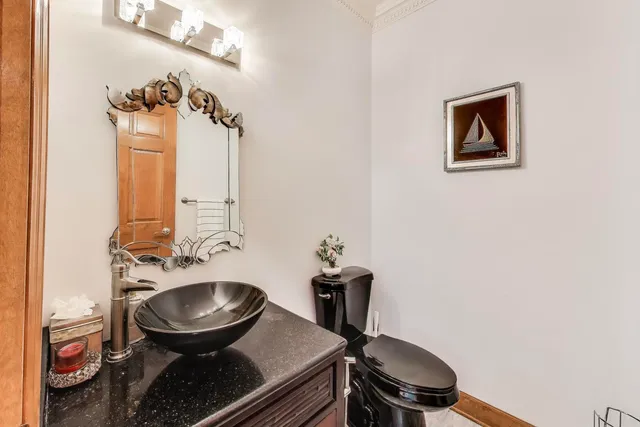 $1,395,000 | 45 Willow Bay Drive, South Barrington, IL 60010