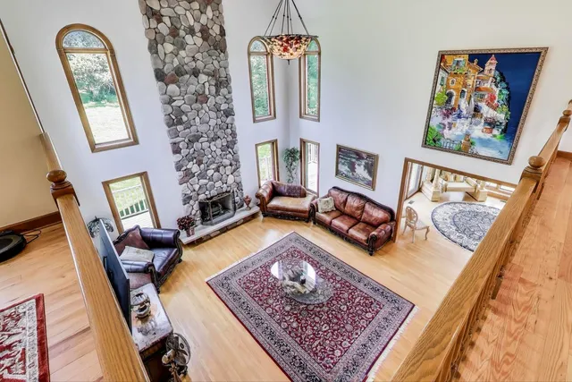 $1,395,000 | 45 Willow Bay Drive, South Barrington, IL 60010