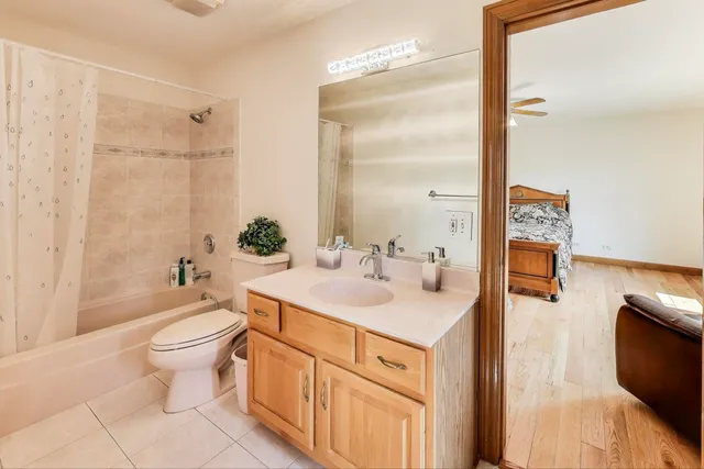 $1,395,000 | 45 Willow Bay Drive, South Barrington, IL 60010