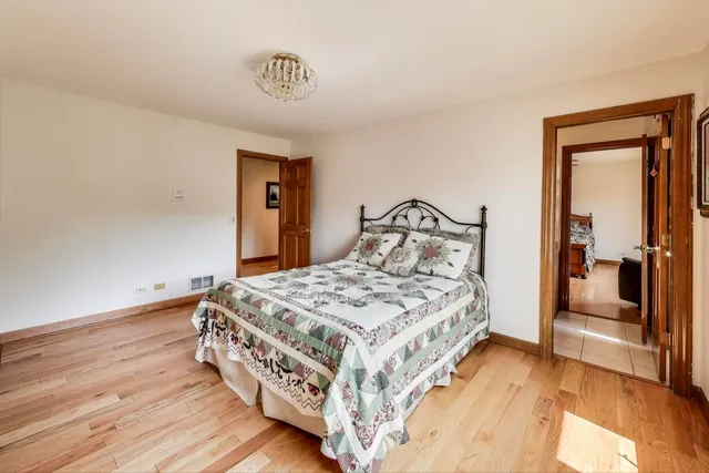 $1,395,000 | 45 Willow Bay Drive, South Barrington, IL 60010