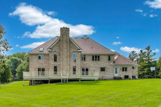 $1,395,000 | 45 Willow Bay Drive, South Barrington, IL 60010